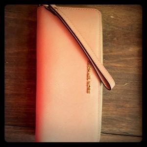 Michael Kors wristlet